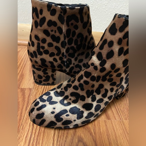 Cheetah Heeled Boots - Picture 5 of 5